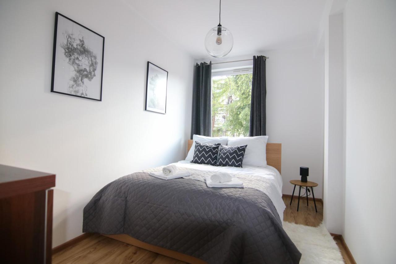 Dmk Green Apartment Near Warsaw-Modlin Airport นอวือ ดวูร์ มาซอเวียซกี ภายนอก รูปภาพ