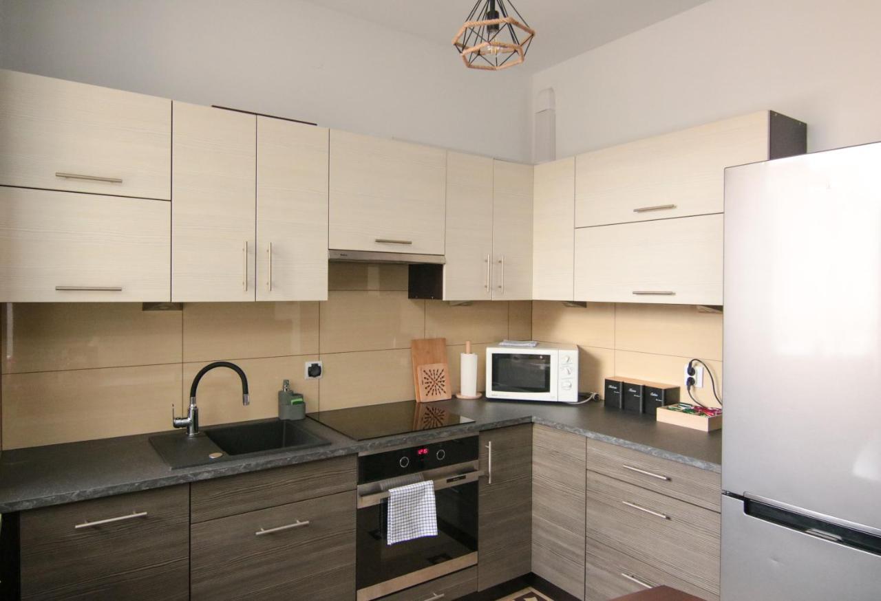 Dmk Green Apartment Near Warsaw-Modlin Airport นอวือ ดวูร์ มาซอเวียซกี ภายนอก รูปภาพ